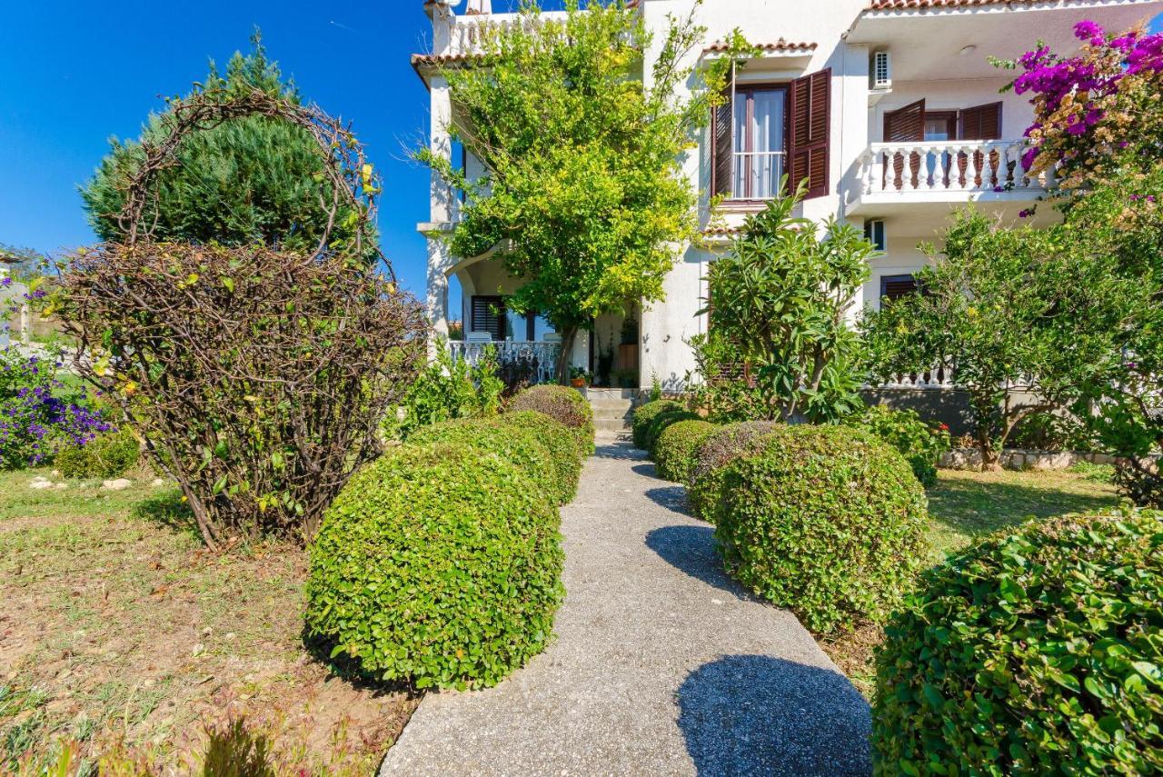 Apartments Ljubica J Lopar Eksteriør bilde