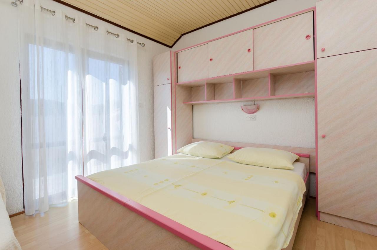 Apartments Ljubica J Lopar Eksteriør bilde