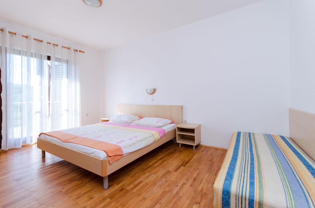 Apartments Ljubica J Lopar Eksteriør bilde